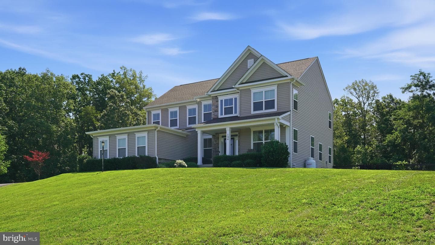 124 Brooke Point Court photo 4