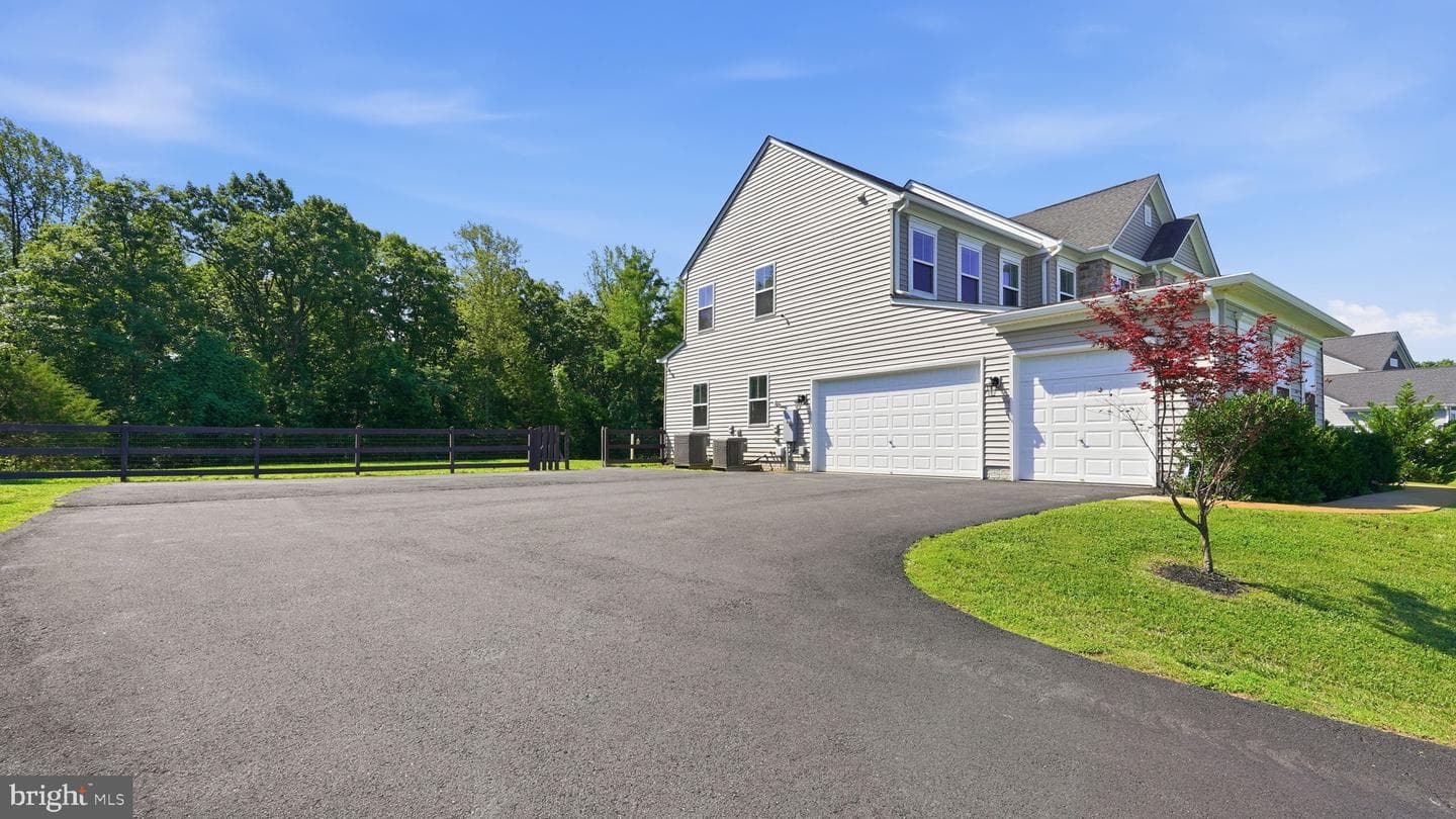 124 Brooke Point Court photo 45