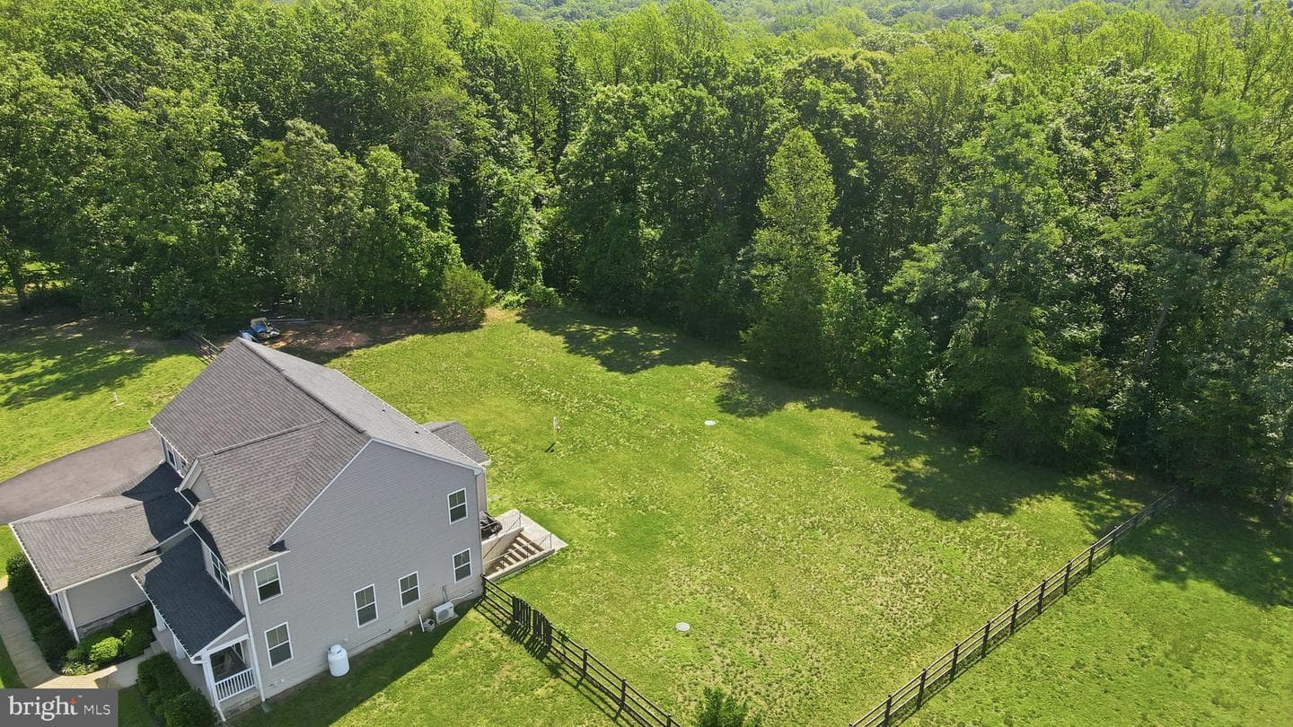 124 Brooke Point Court photo 46