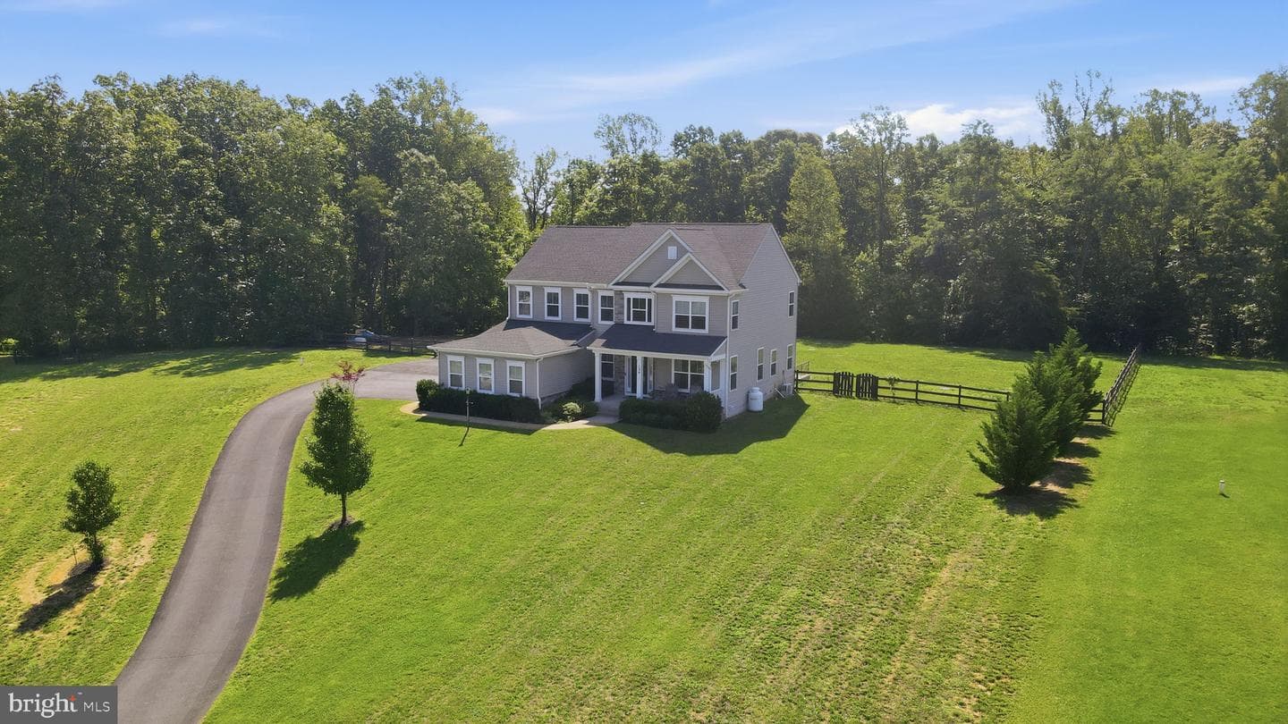 124 Brooke Point Court photo 5