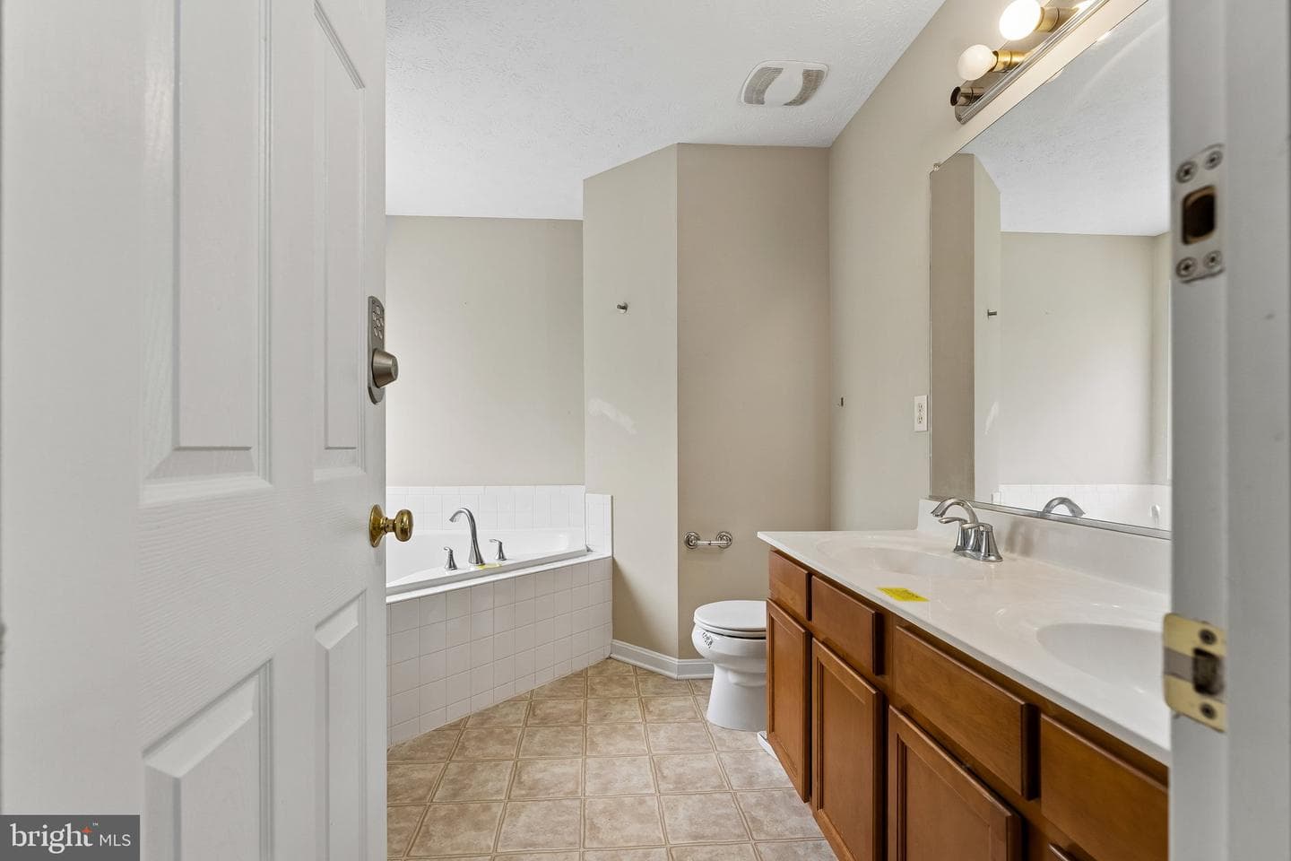 60 Goodwin Street photo 16