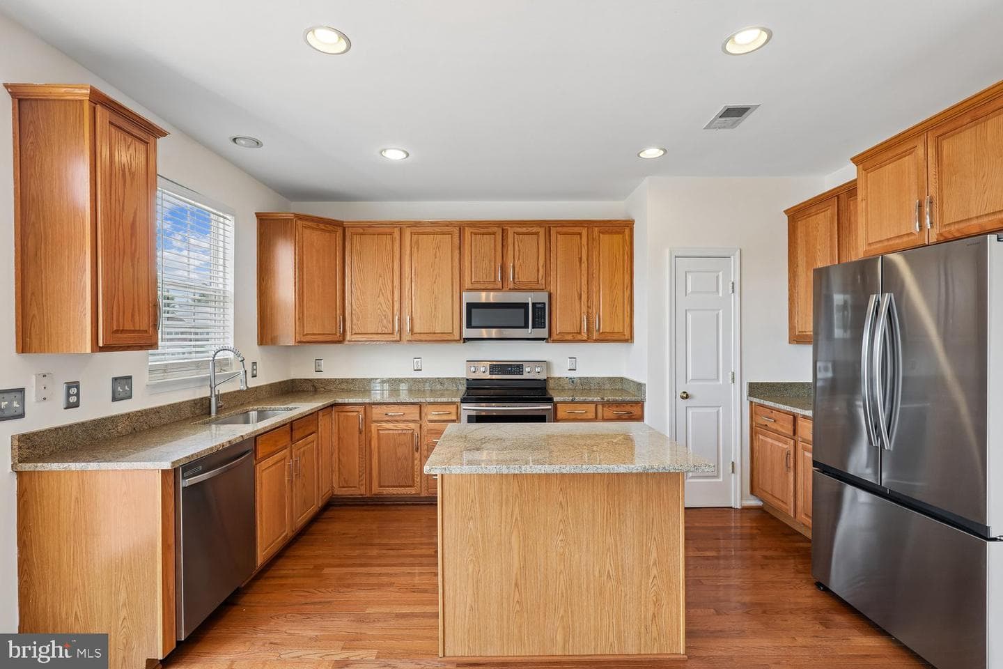 4 Barnum Drive photo 5