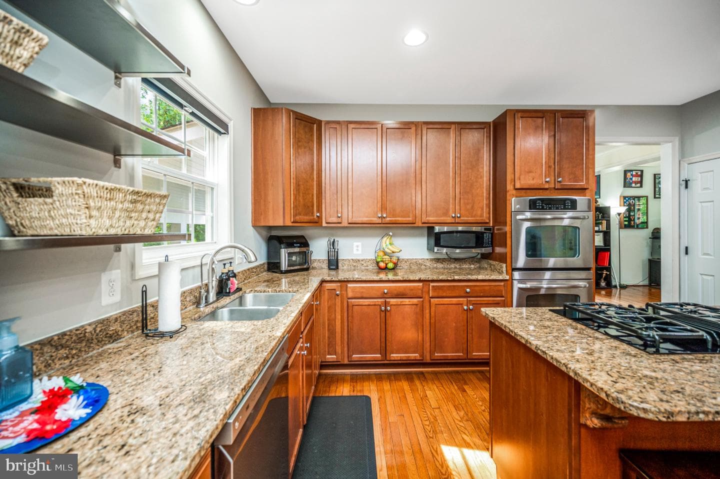 239 Toluca Road photo 40