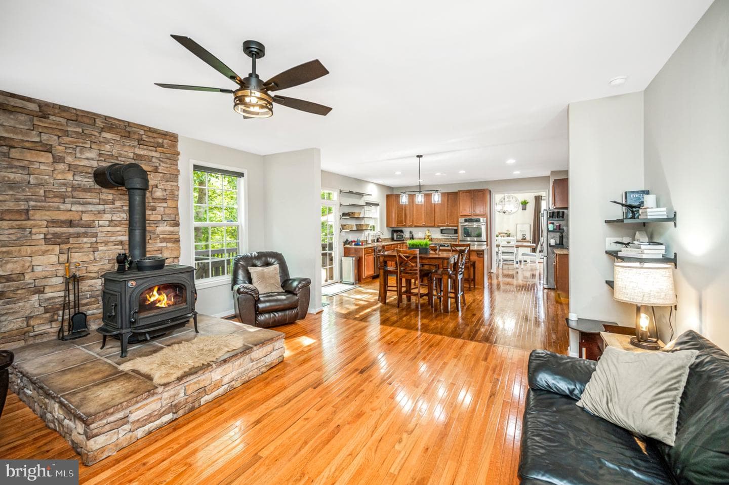 239 Toluca Road photo 45