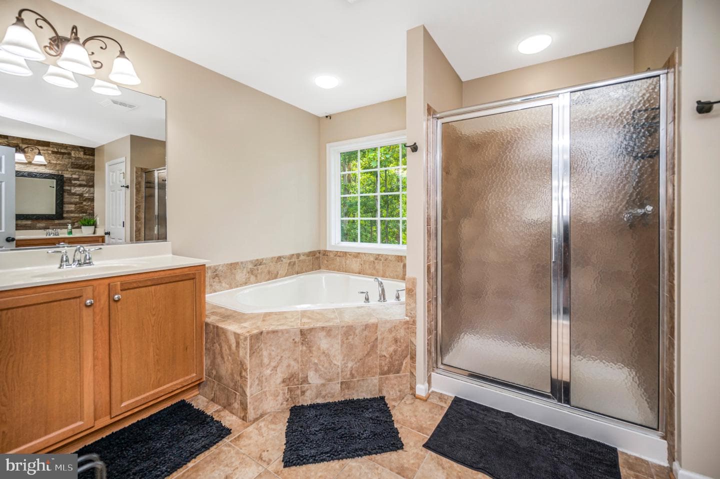 239 Toluca Road photo 57