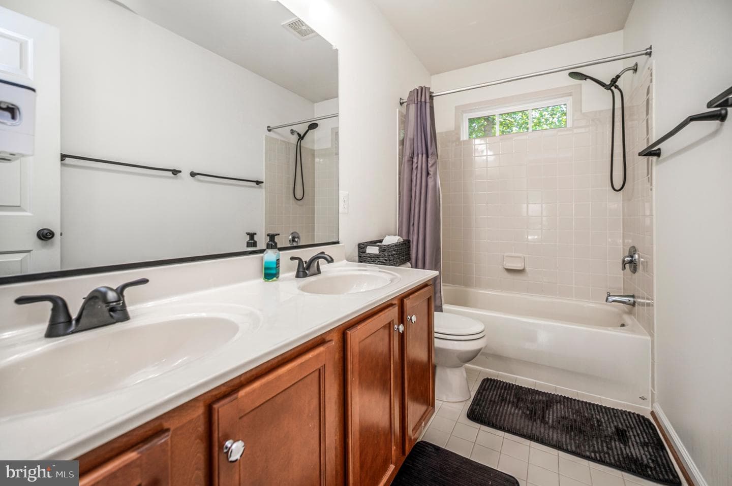 239 Toluca Road photo 64