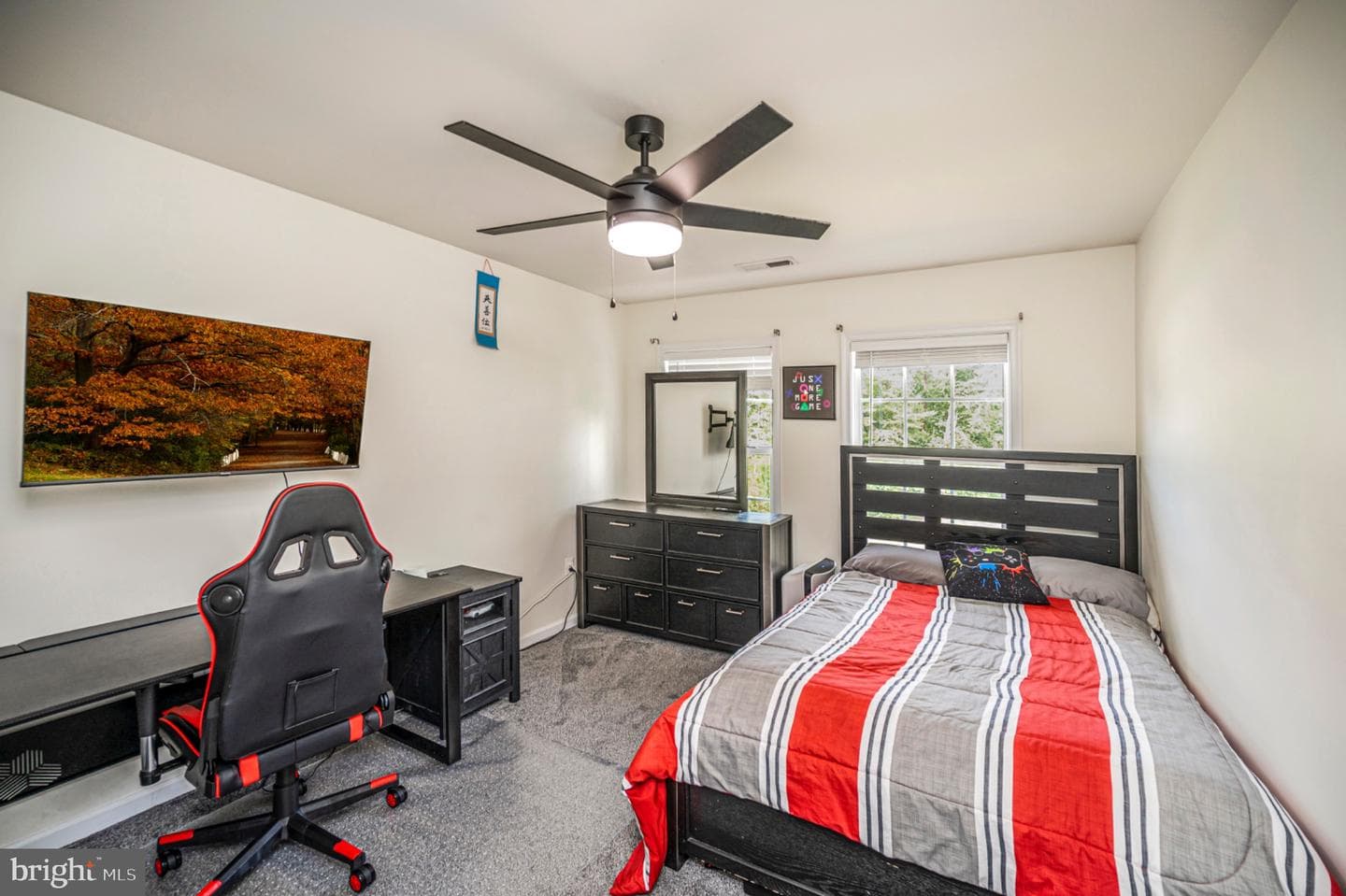 239 Toluca Road photo 66
