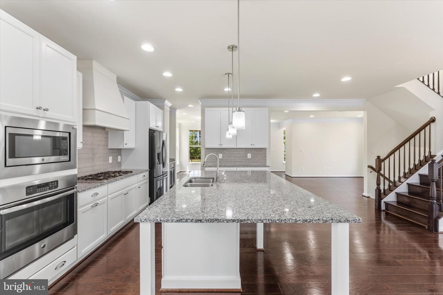 148 Gardenia Drive photo 2