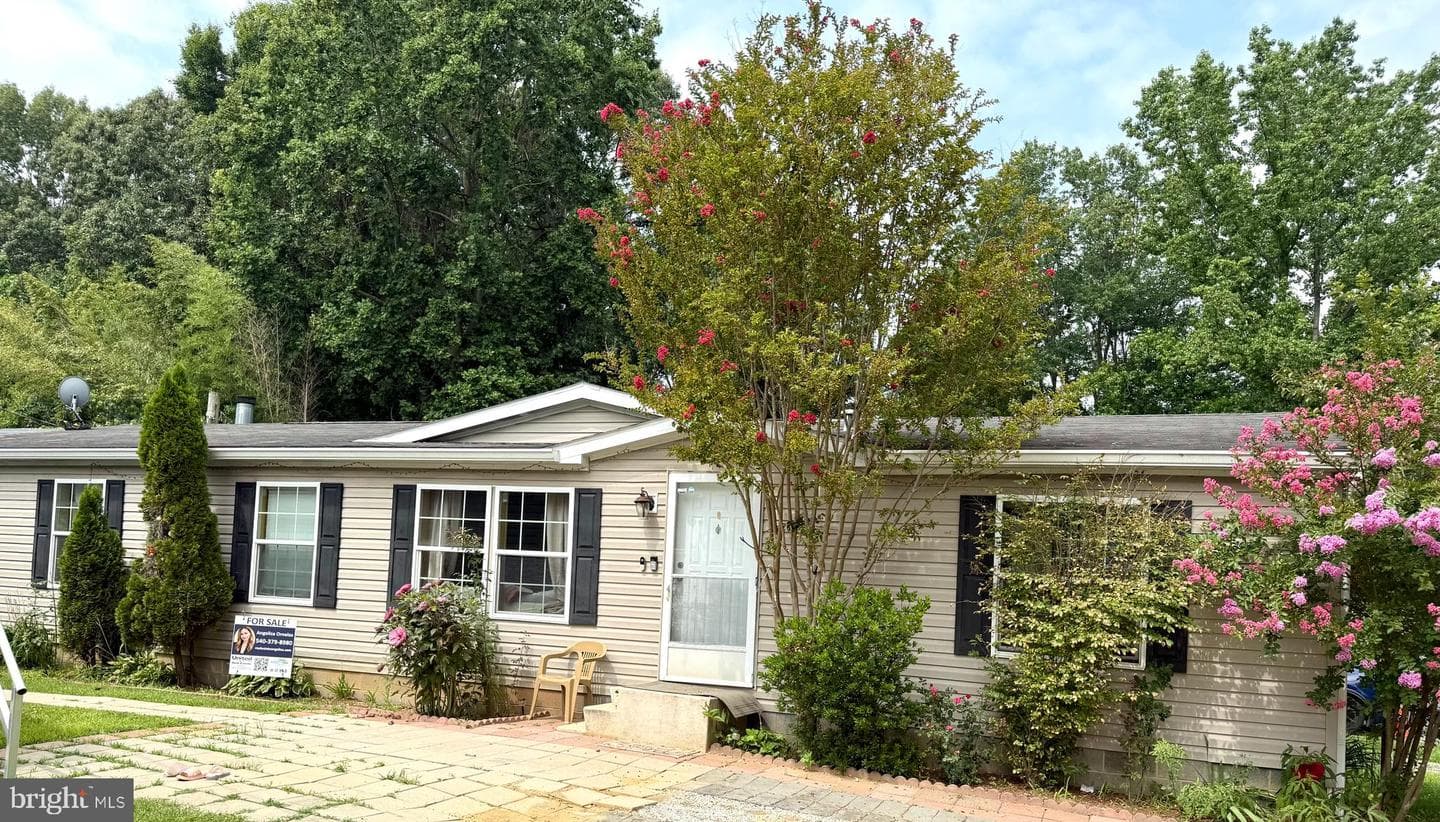 5 Garden Ln photo 2