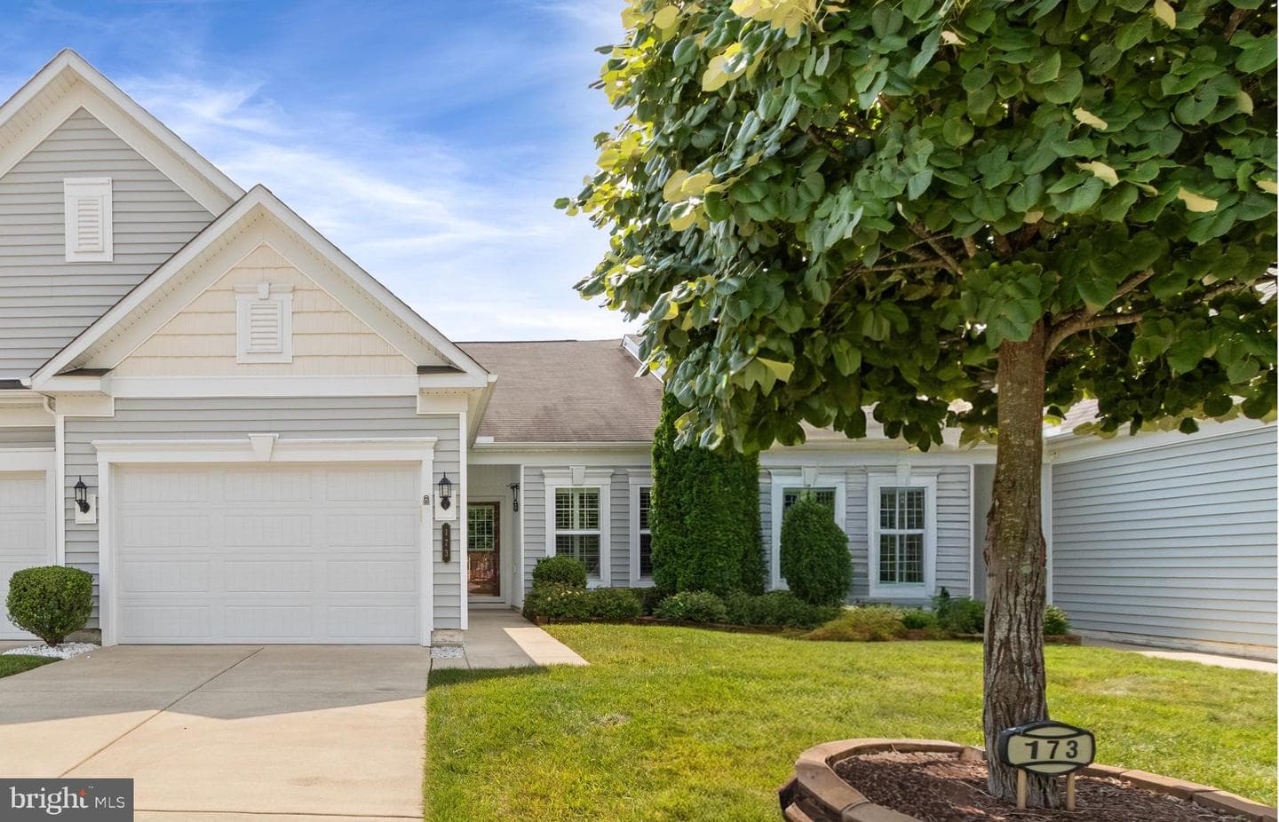 173 Hyannis Place photo 1