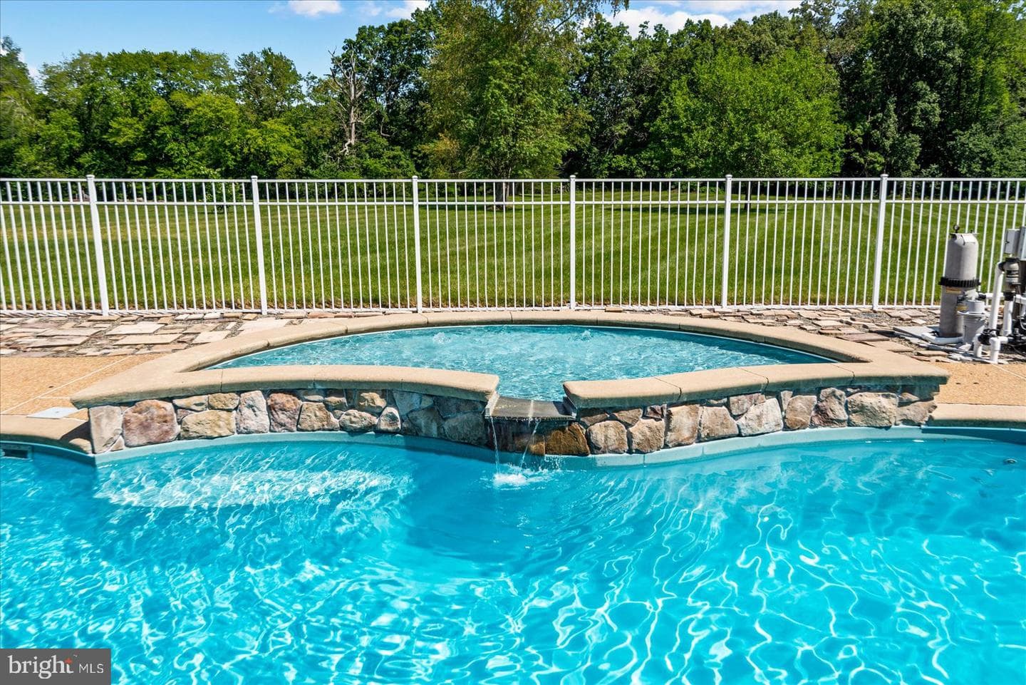 19 Pinto Lane photo 2