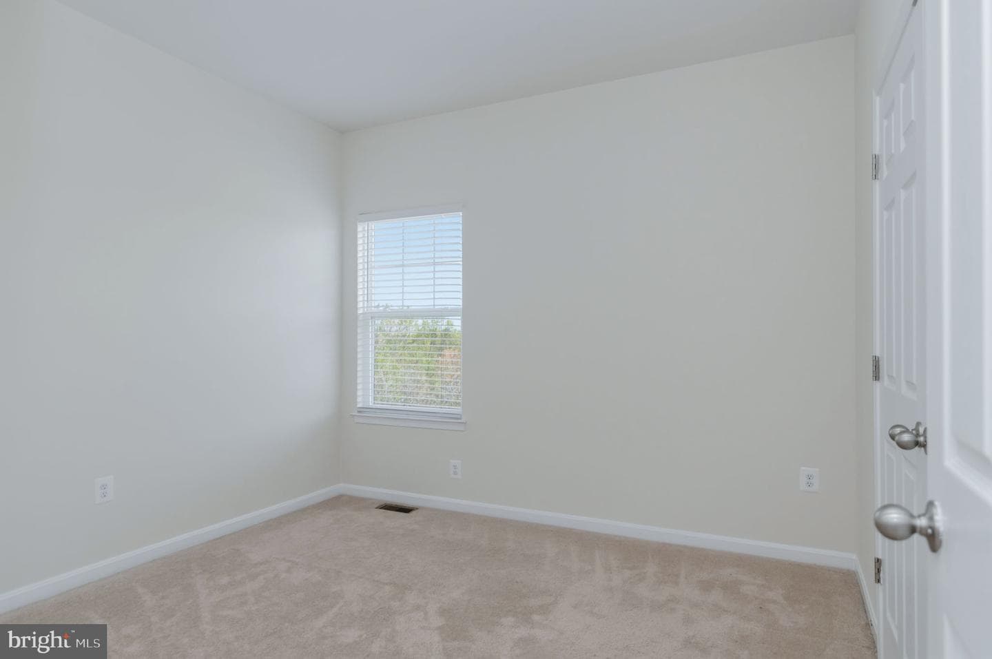 457 Gladiola Way photo 25