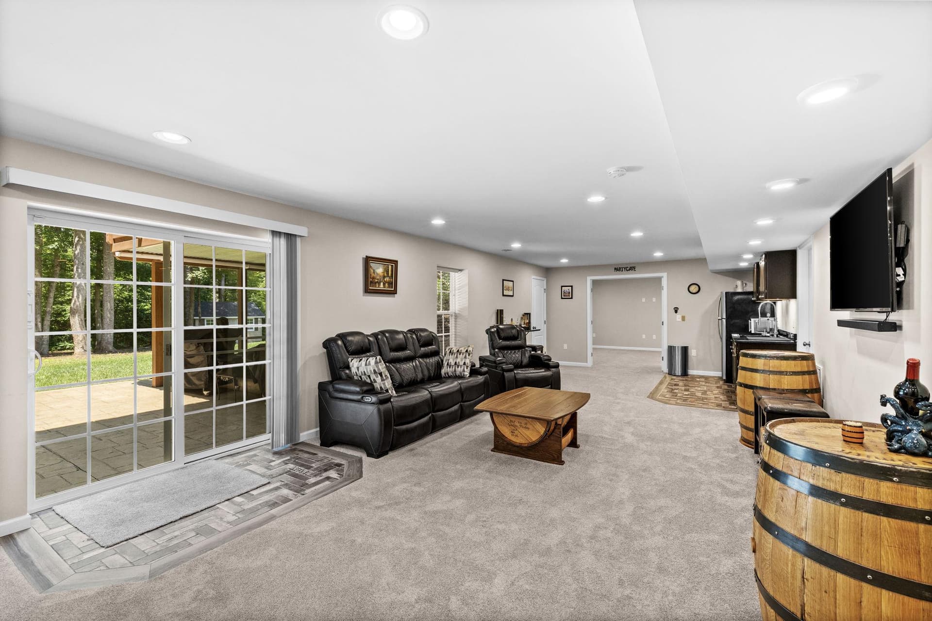 196 McPherson Drive photo 52