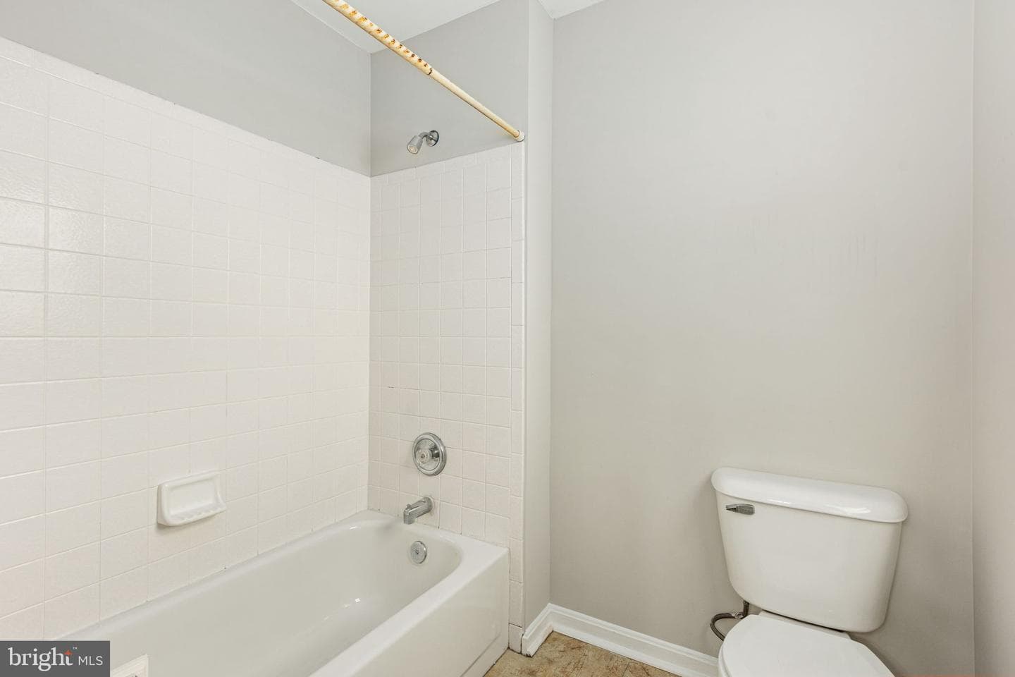 1 Markham Way photo 40