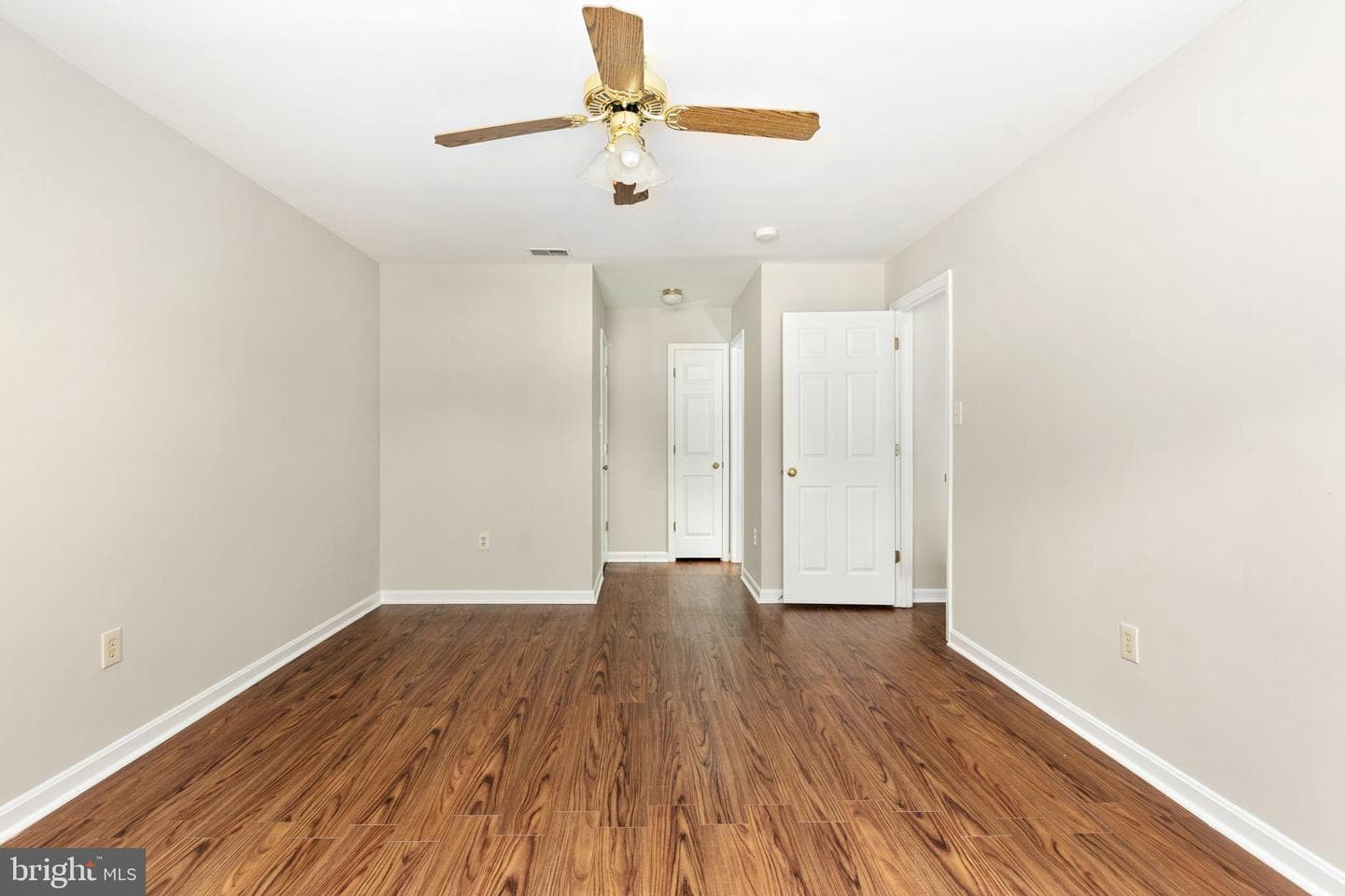 1 Markham Way photo 45
