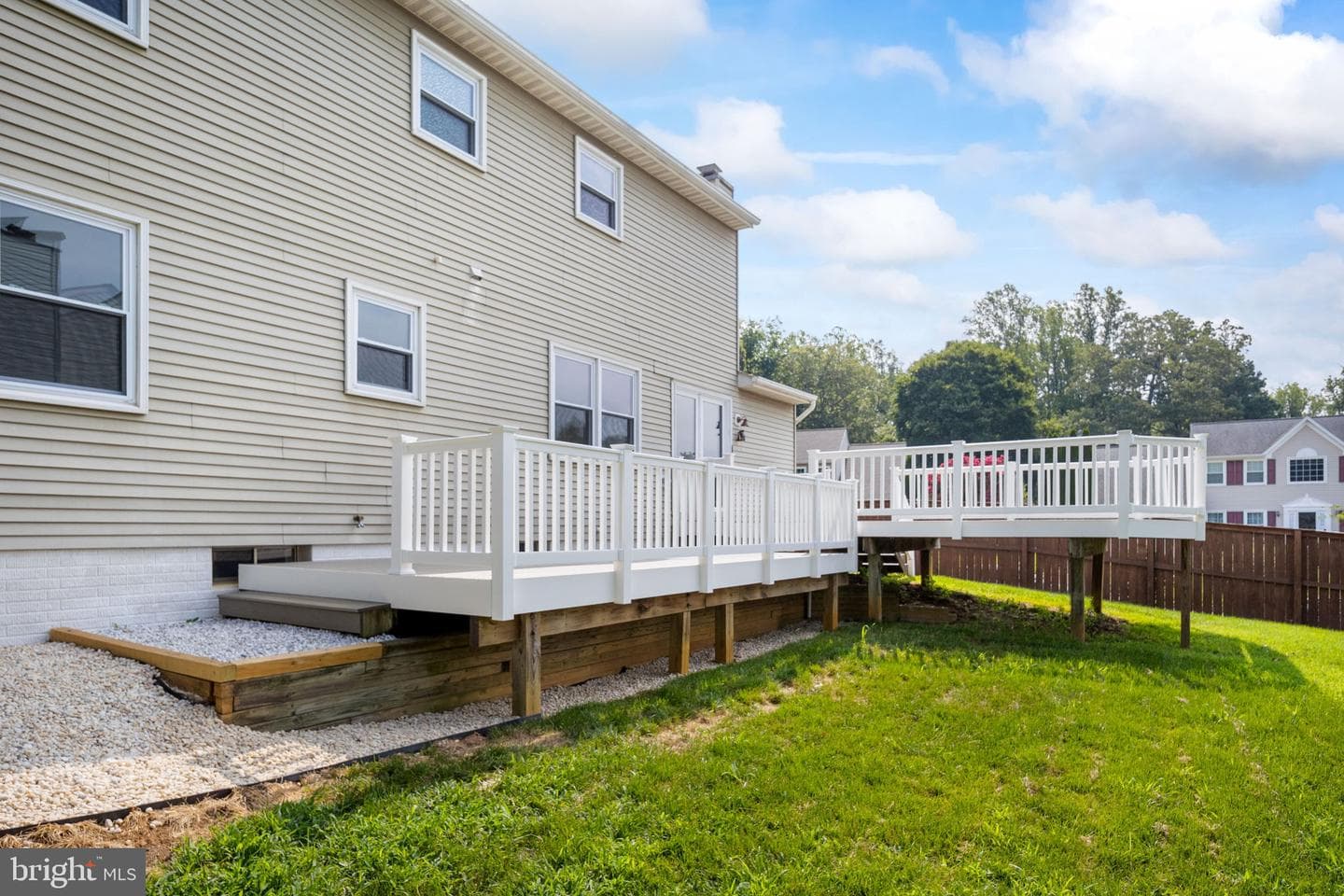 1 Markham Way photo 60