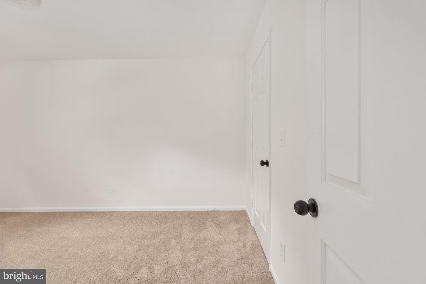 227 Overlook Court photo 31