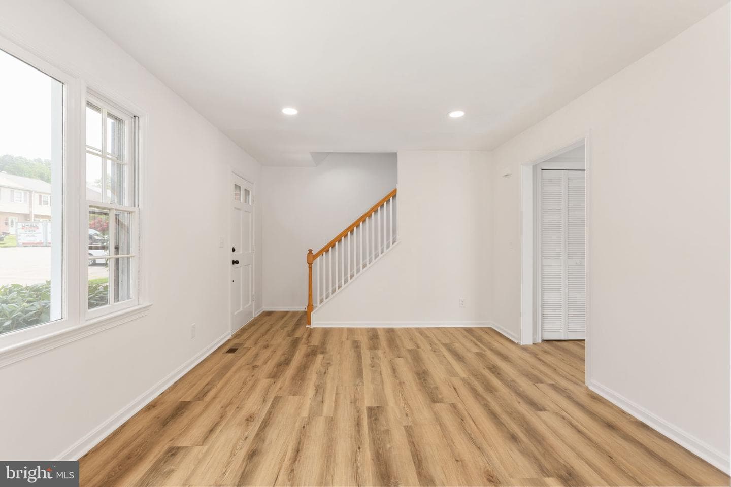 227 Overlook Court photo 9