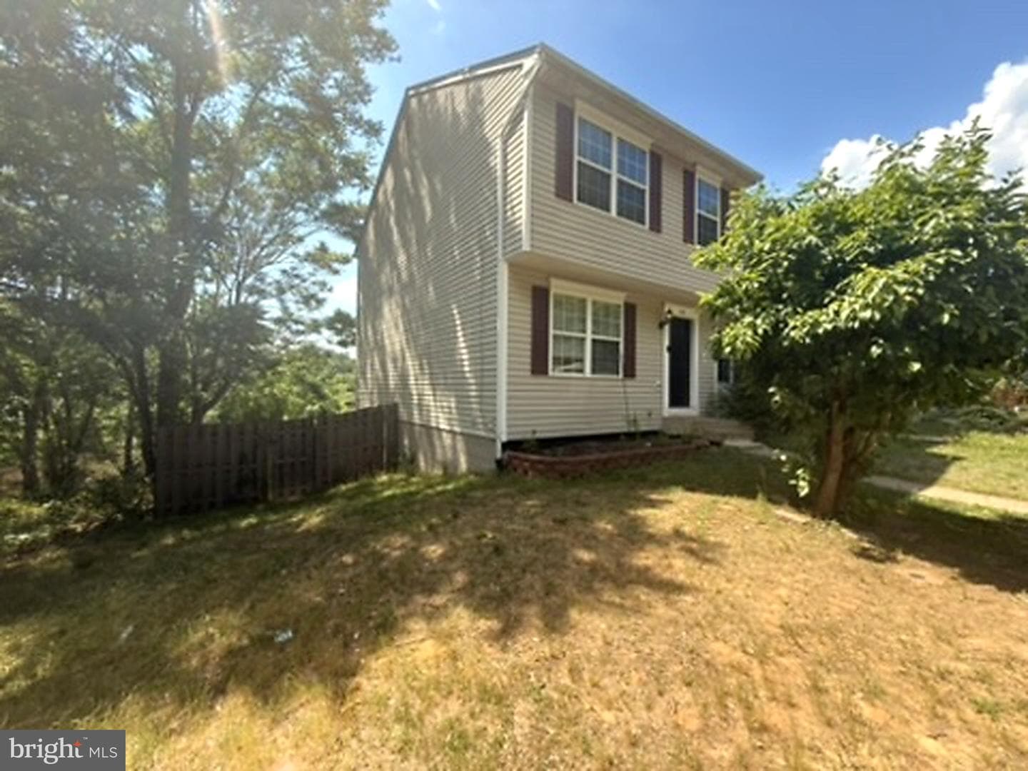 410 Munsons Hill Court photo 3