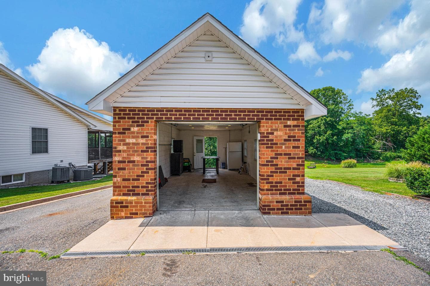 519 Telegraph Road photo 42