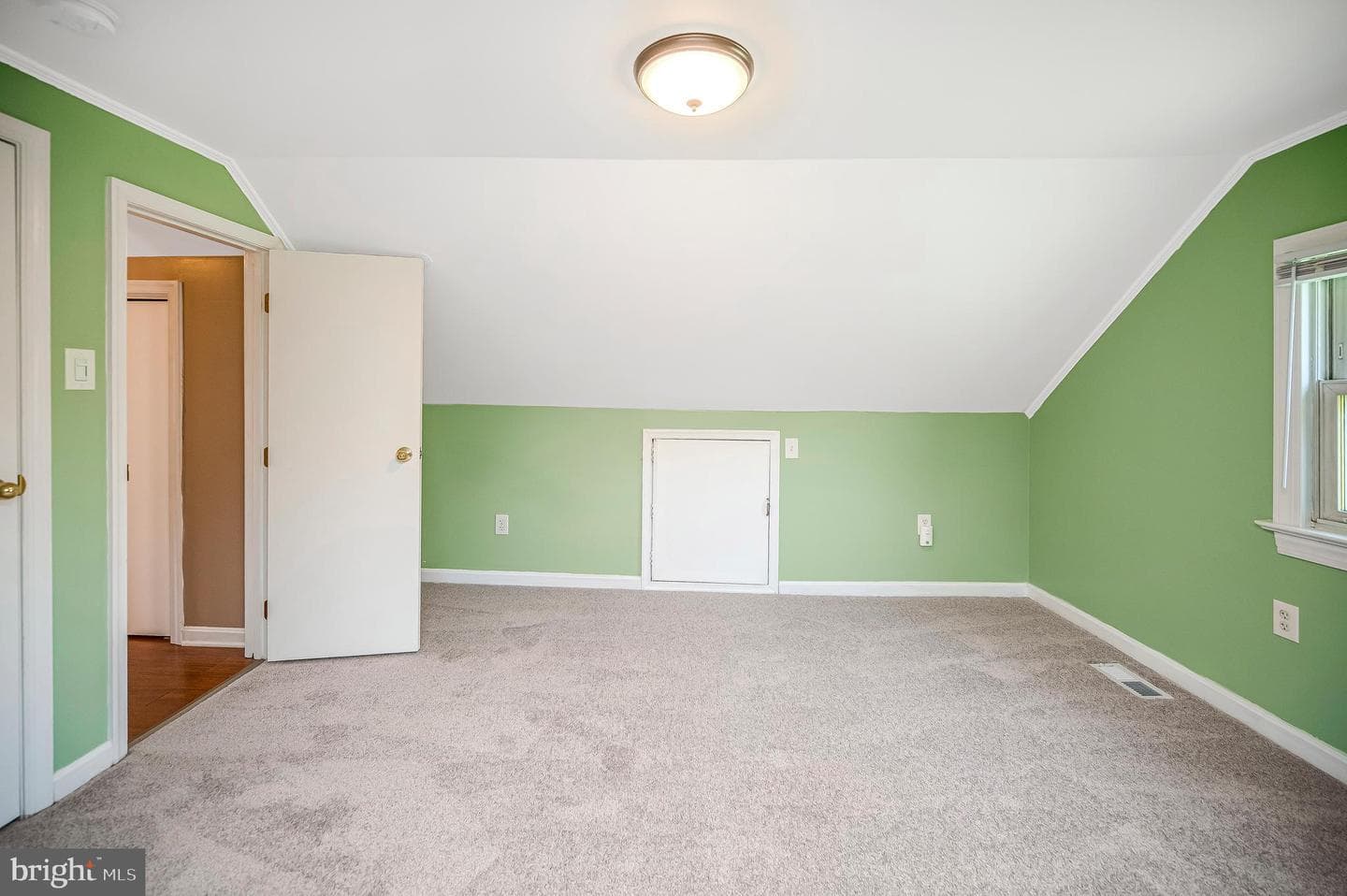 519 Telegraph Road photo 91