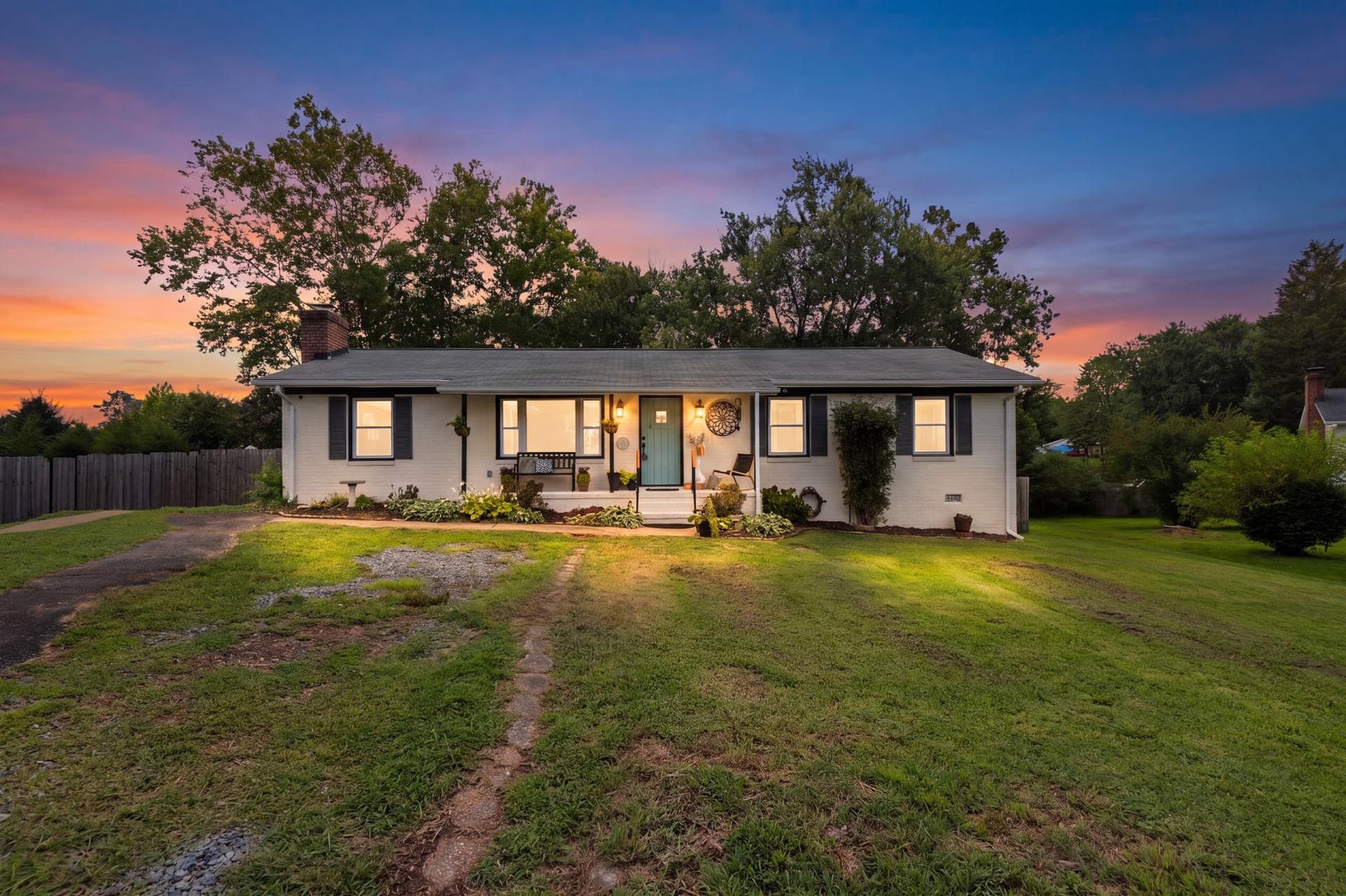 714 Scott Drive photo 1