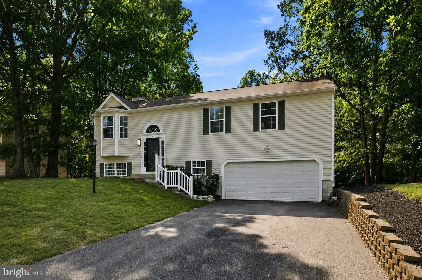 6 Plumosa Drive photo 1