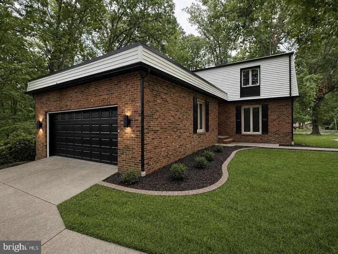 1002 Isabella Drive photo 1