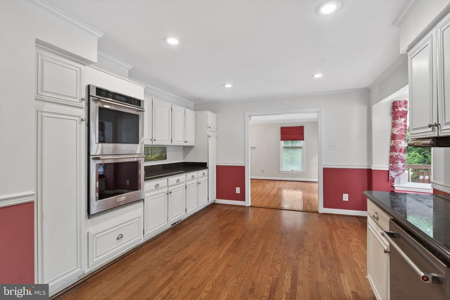 4073 Bridgehampton Lane photo 14