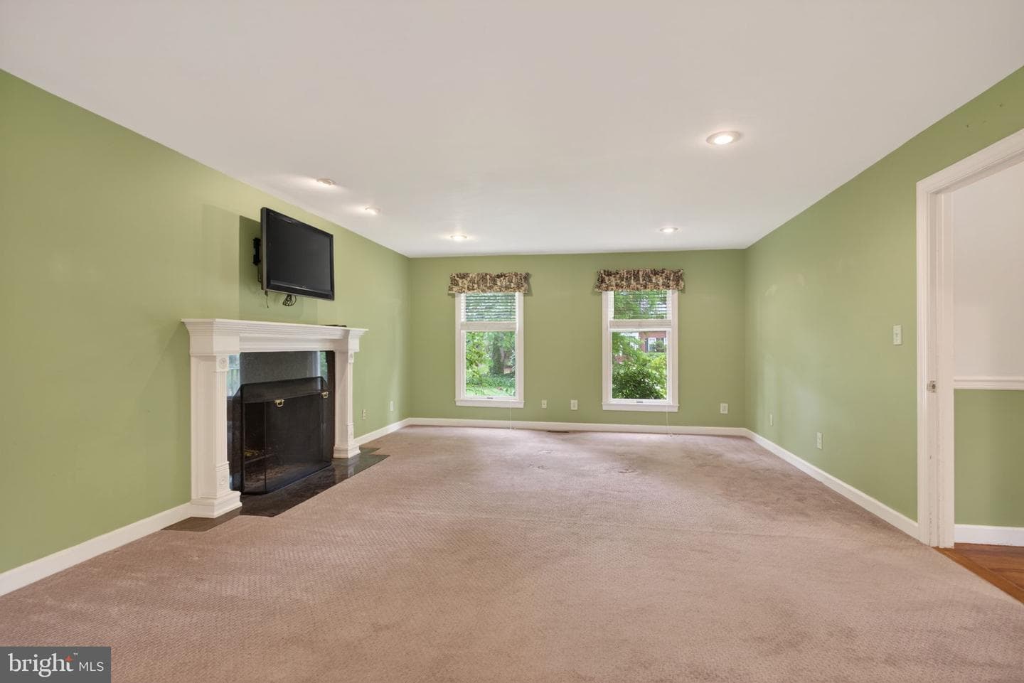 4073 Bridgehampton Lane photo 18