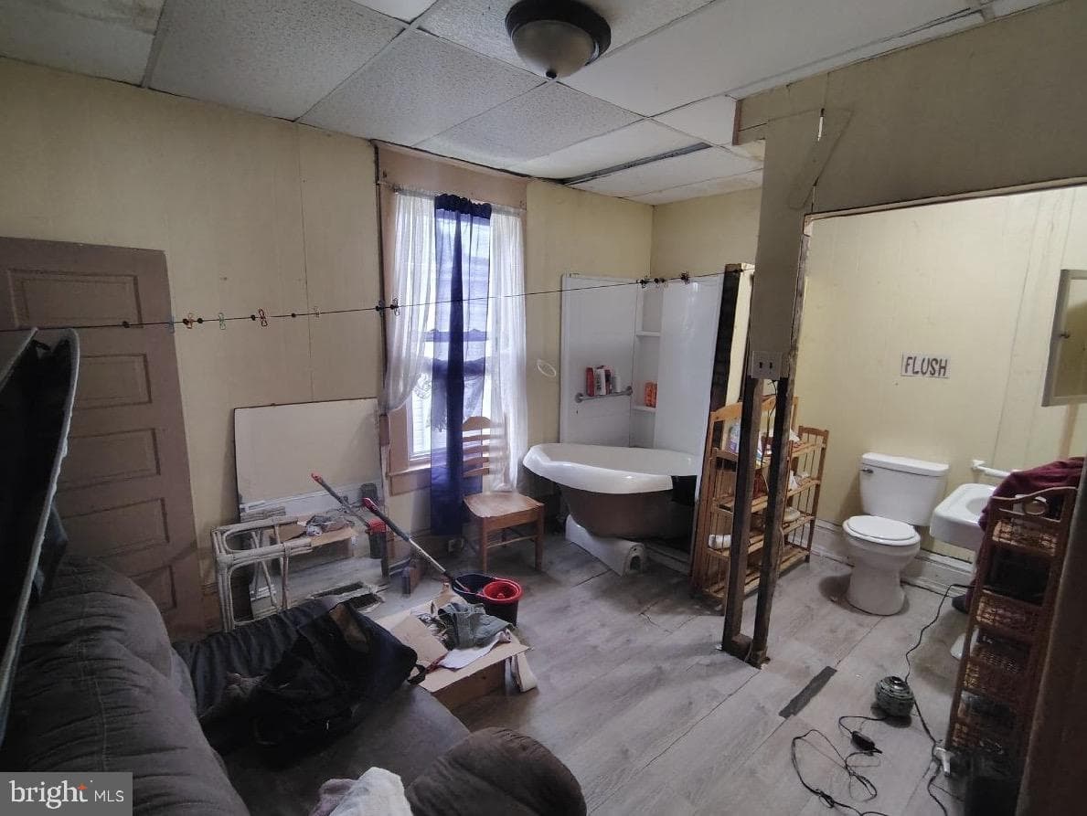 1021 Fairmount photo 6
