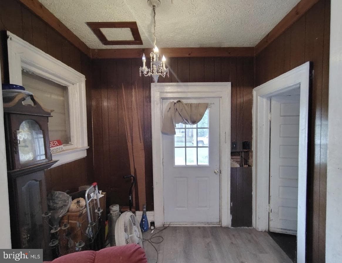 1021 Fairmount photo 8