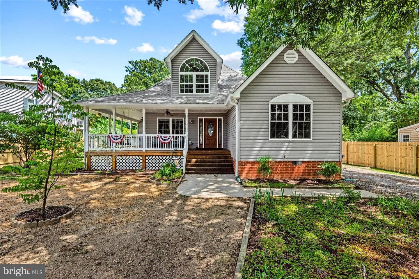 124 Cedar Avenue photo 2