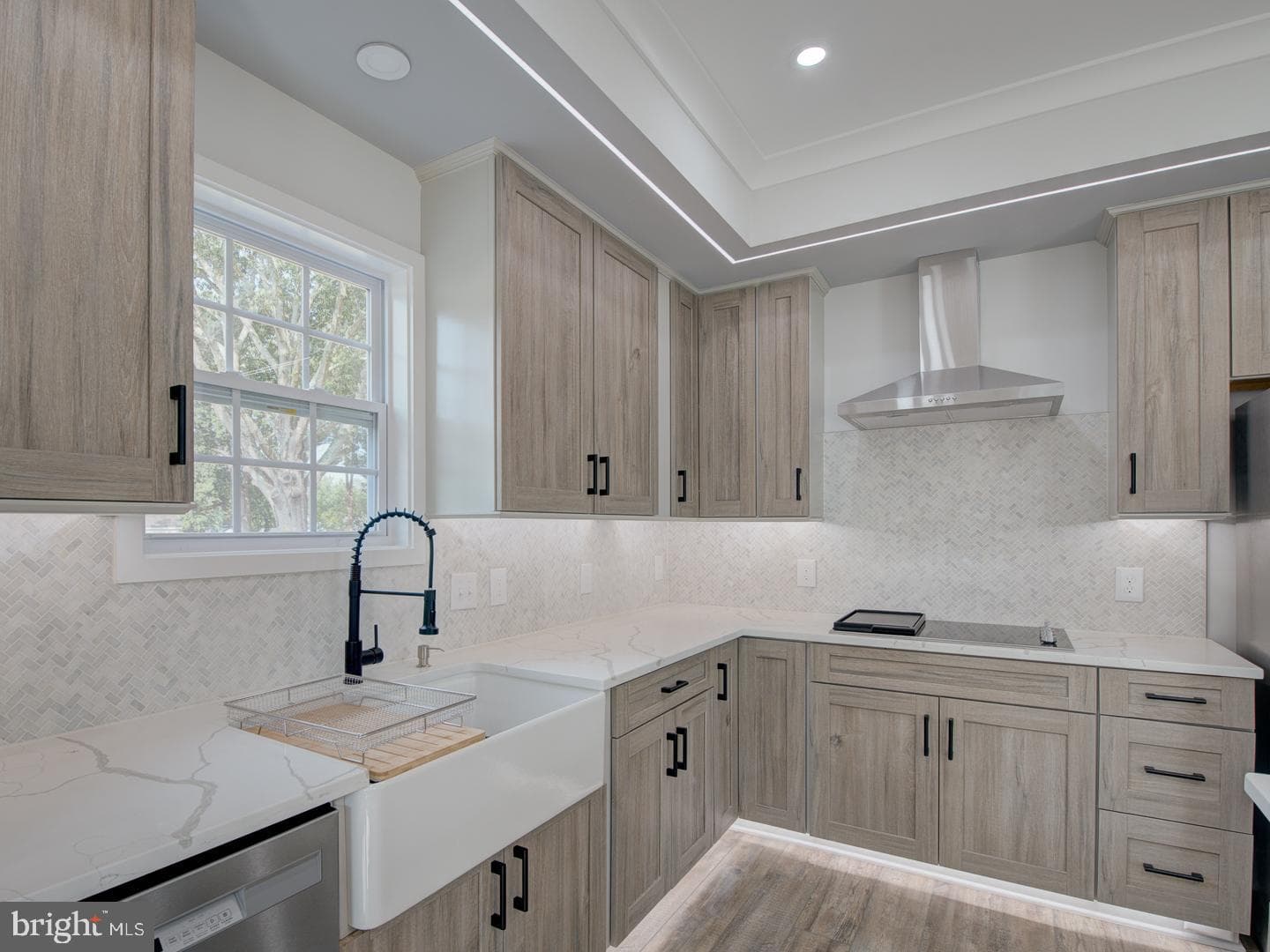135 Locust Avenue photo 55