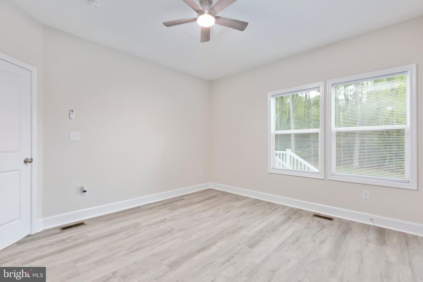 450 Lakeview Drive photo 22