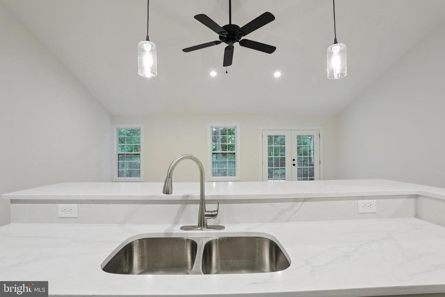 53 Artisan Drive photo 11