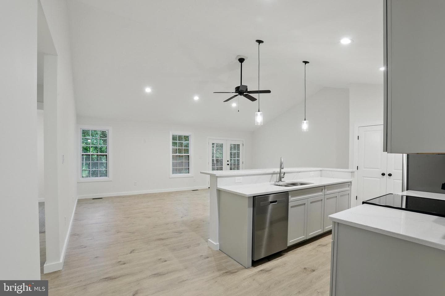 53 Artisan Drive photo 6