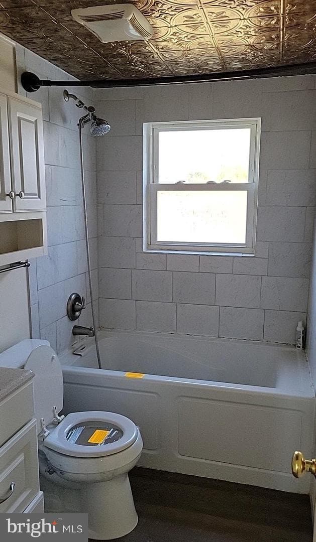 583 Holly Way photo 14