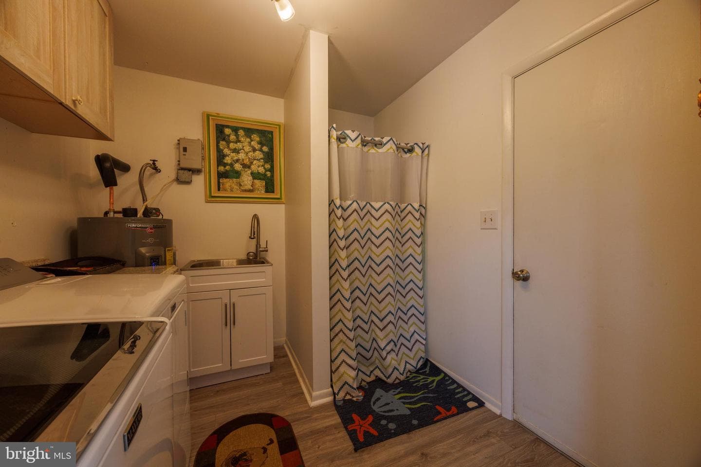 1519 Irving Avenue photo 15