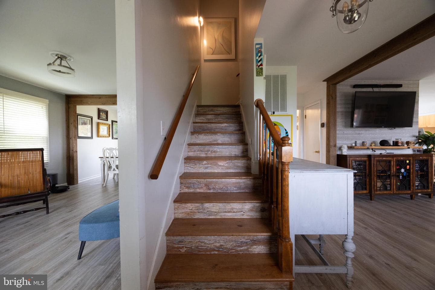 1519 Irving Avenue photo 28