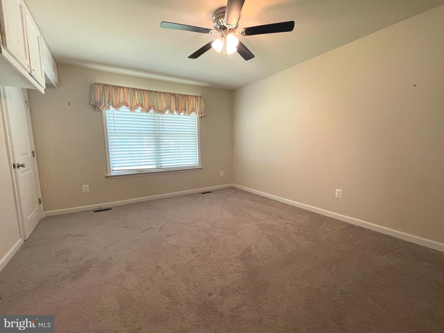 94 Oak Lane photo 16
