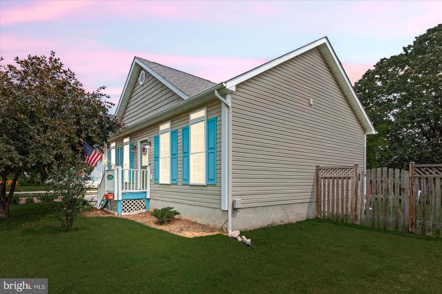24 Bancroft Ave. photo 2