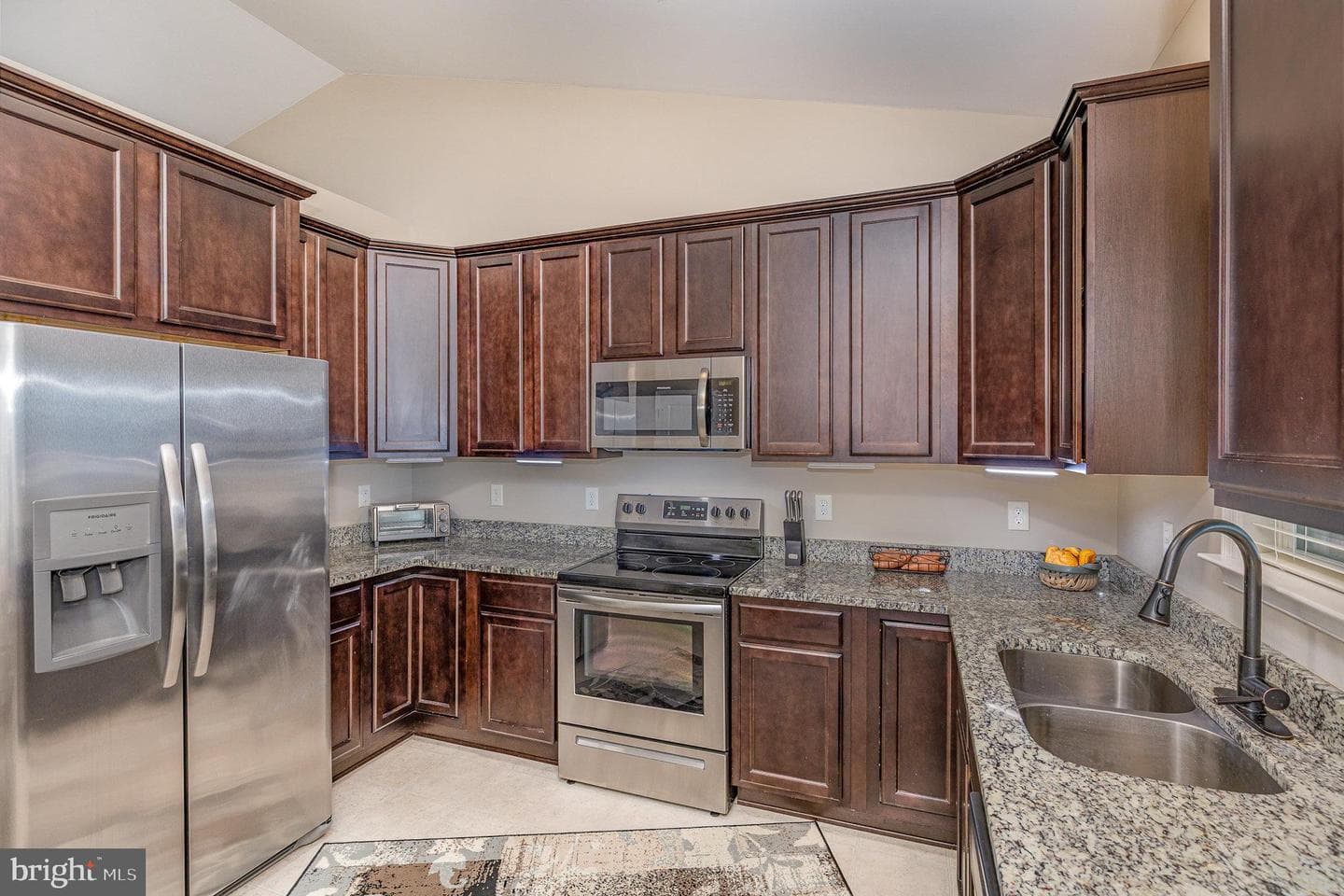 237 Nicholson Drive photo 6