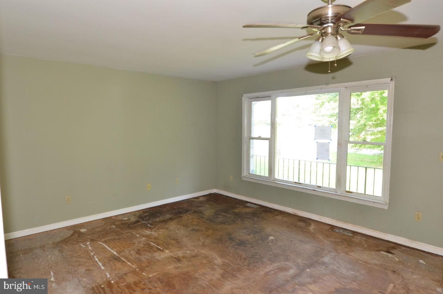 240 Cedar Avenue photo 9