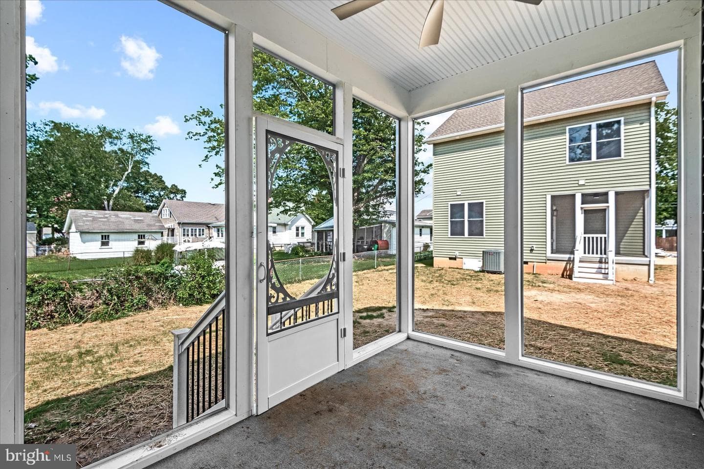 207 Lincoln photo 20