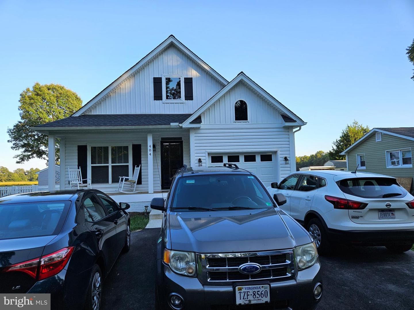 484 Latane Drive photo 2