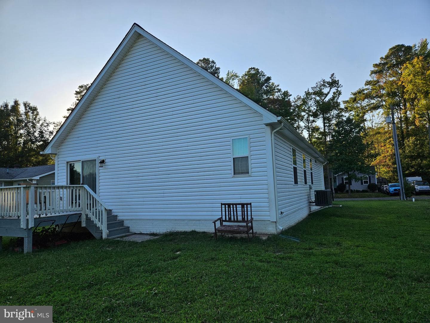484 Latane Drive photo 5