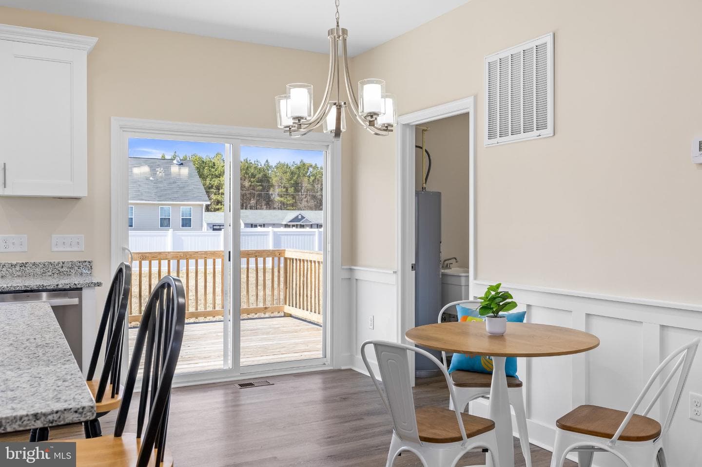26 Harbor Court photo 3