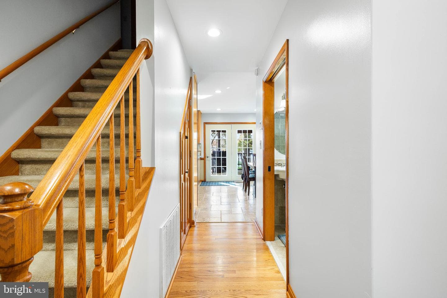 994 N Glebe Road photo 15