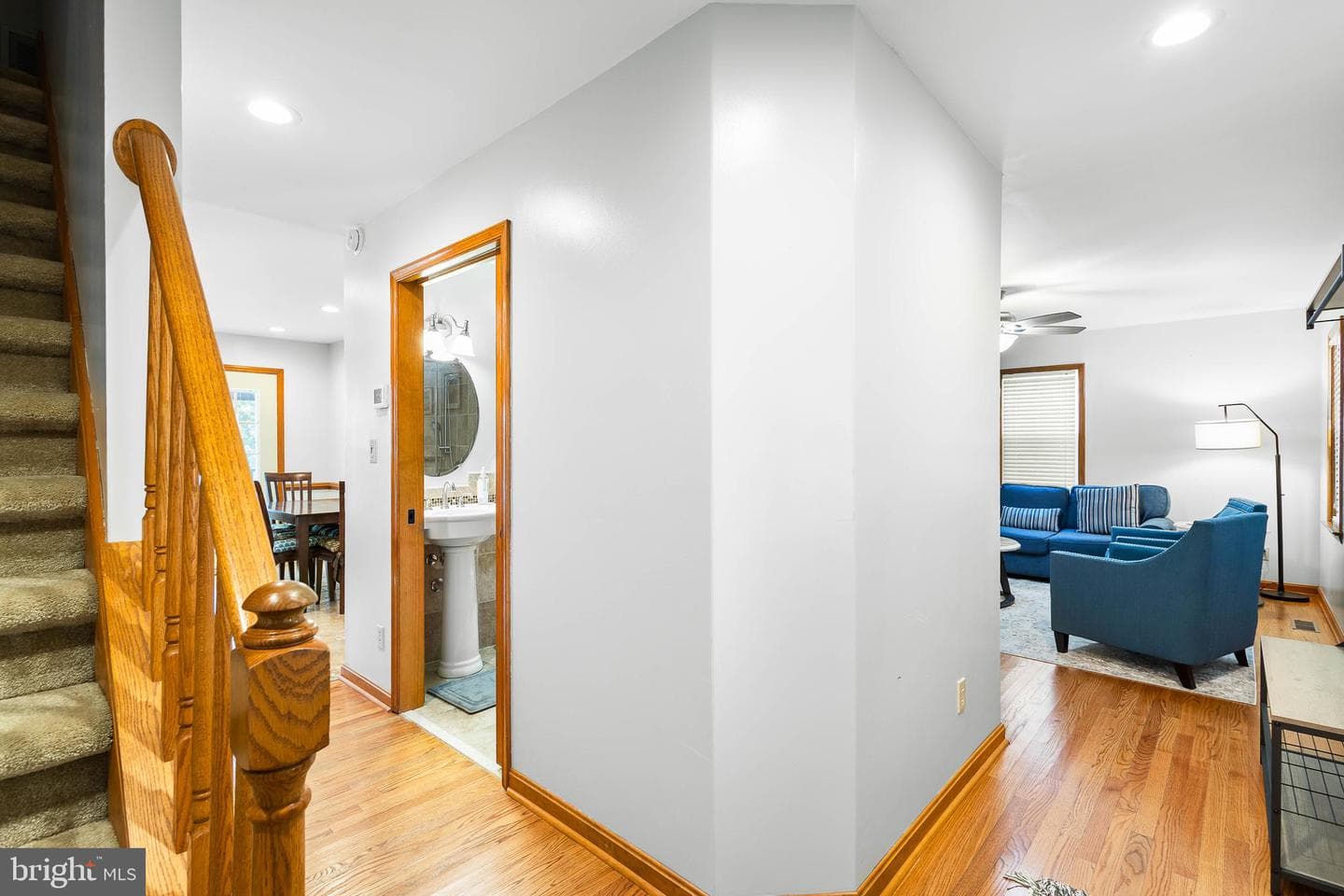 994 N Glebe Road photo 16